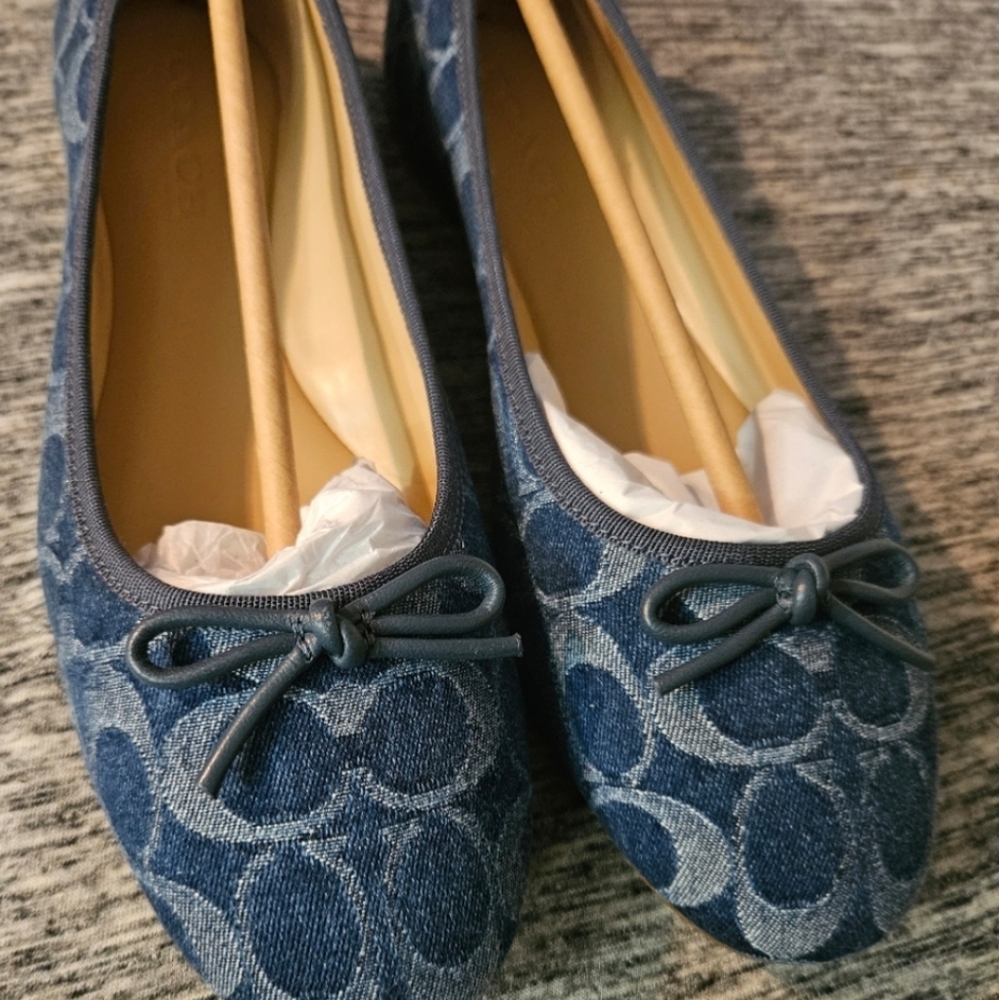 Coach shoes - Picture 1 of 6